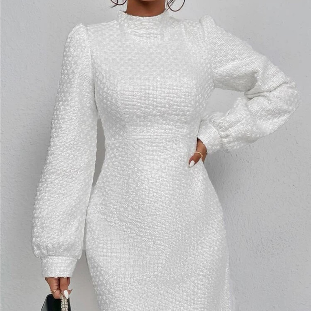 BRAND NEW White Knitted Long Sleeve Mini Dress